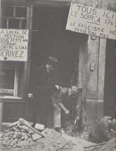   Plasticage du local du Parti 
Communiste d'Issy les Moulineaux 
