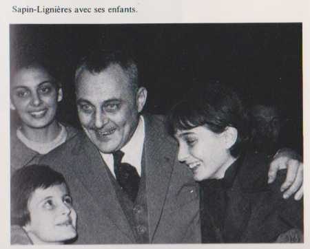  Victor SAPIN-LIGNIERES  
avec ses enfants 
