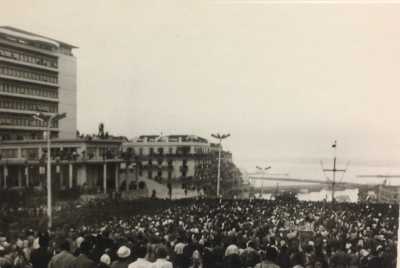  13 Mai 1958 
