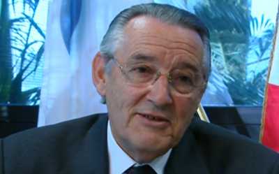   Jacques PEYRAT, son avocat
futur Maire de Nice
